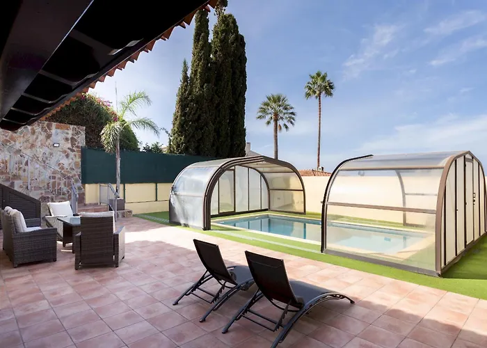 Home2book Charming Haven Bbq & Pool, Chalé *